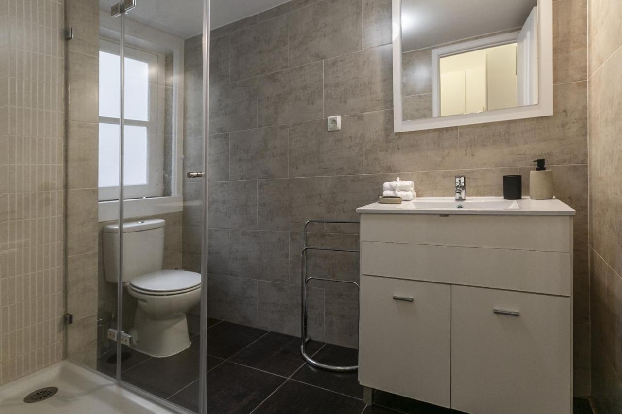 Downtown Flat With Design And Comfort At Downtown リスボン エクステリア 写真